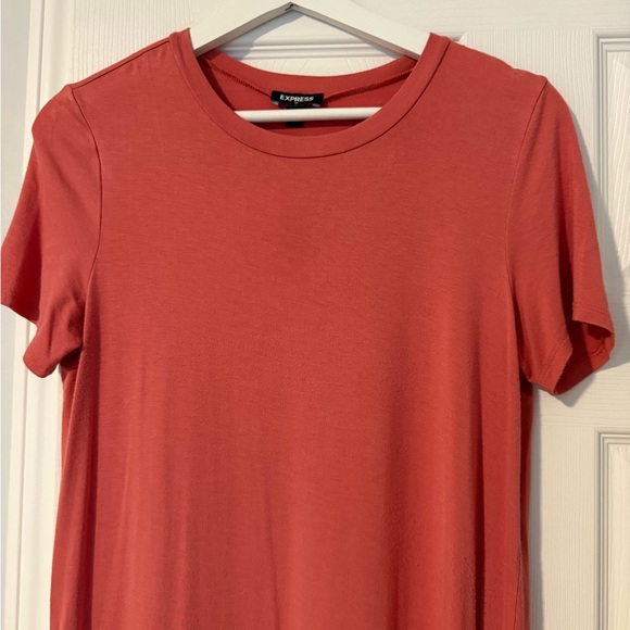 Express Coral T-Shirt Dress - Picture 2 of 4